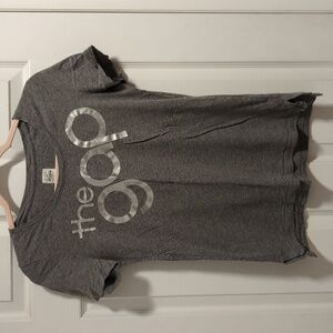 Classic GAP logo shirt